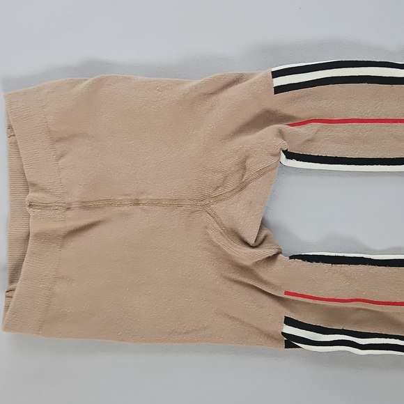 NEW! Burberry Kids Beige Icon Stripe Tights Size 8Y - Picture 8 of 16